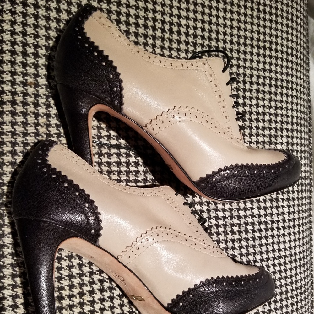 Cole Haan Oxford Pumps